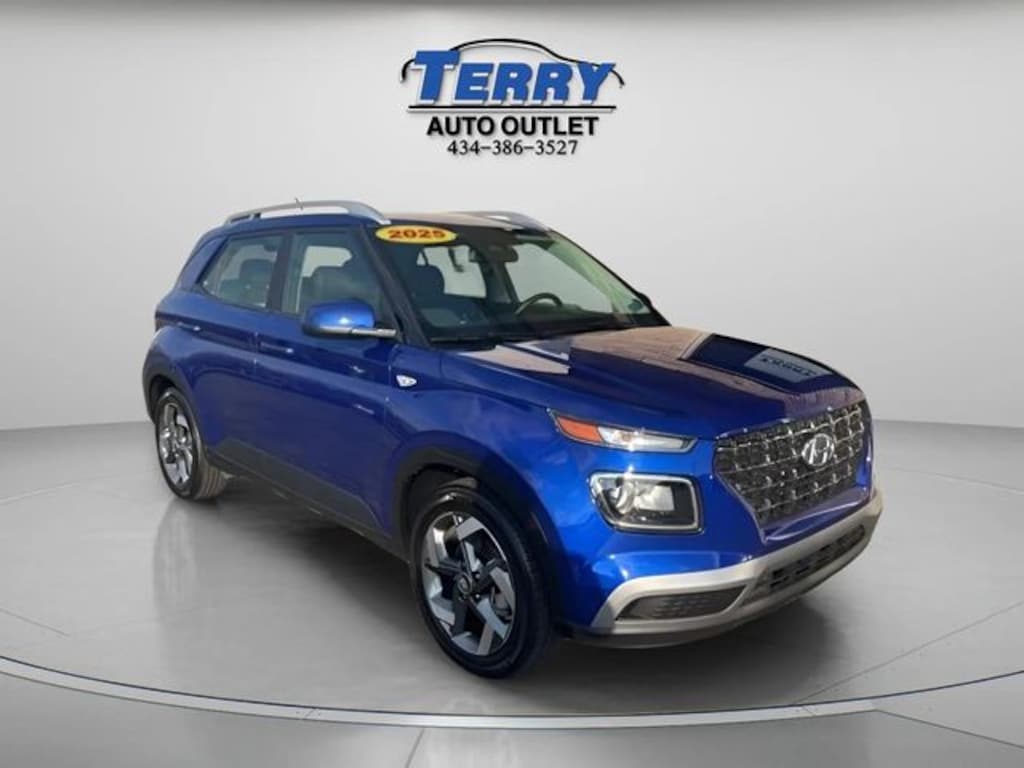 Used 2025 Hyundai Venue SEL SUV