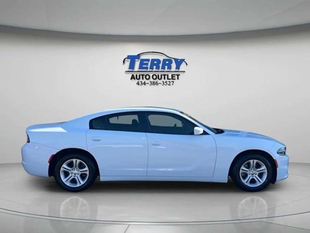 Used 2022 Dodge Charger SXT Sedan