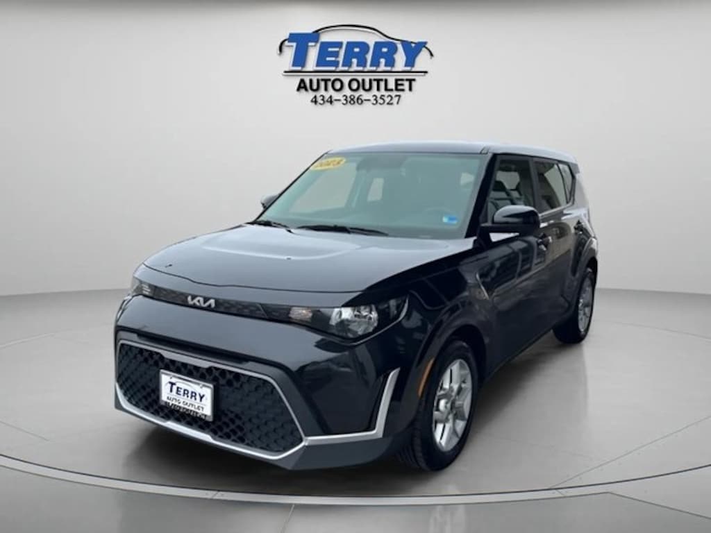 Used 2023 Kia Soul LX Hatchback