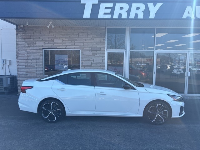 2024 Nissan Altima SR