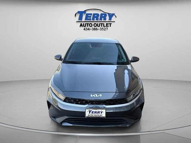 2023 Kia Forte LXS photo 4