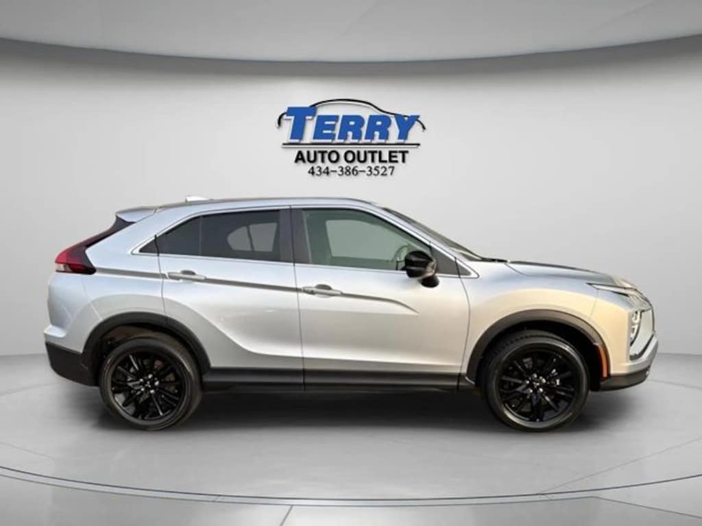 Used 2024 Mitsubishi Eclipse Cross LE SUV