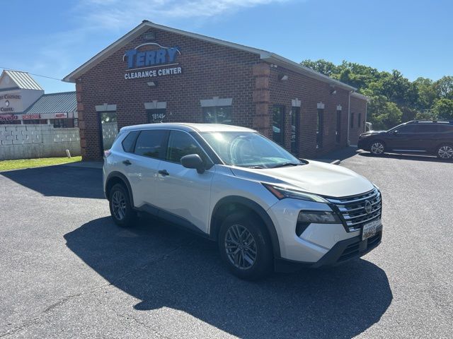 2024 Nissan Rogue S AWD's photo