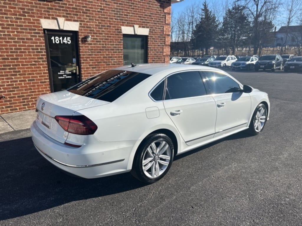 Used 2017 Volkswagen Passat 1.8T SEL Premium Sedan