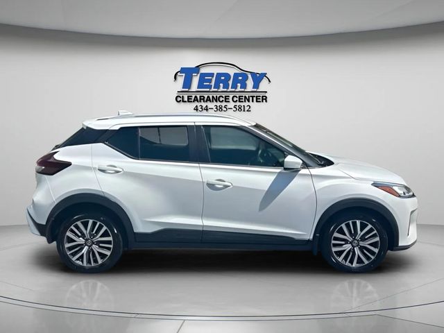 2022 Nissan Kicks 1.6 SV's photo