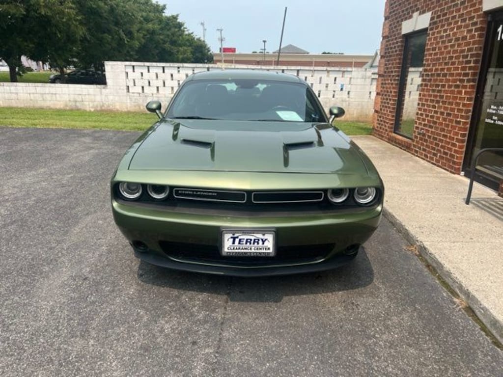 Used 2021 Dodge Challenger SXT Coupe