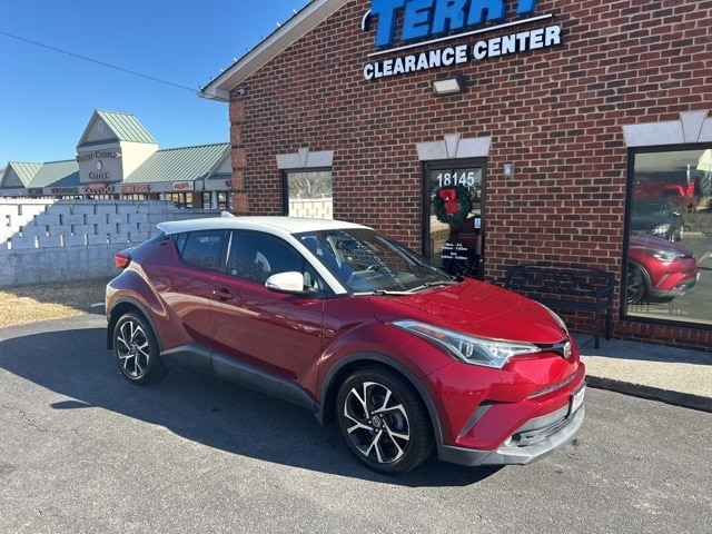 2018 Toyota C-HR XLE Premium's photo
