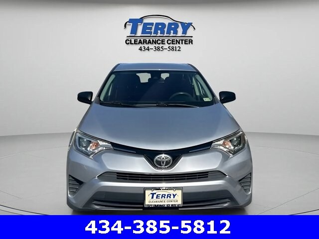 2018 Toyota RAV4 LE photo 2