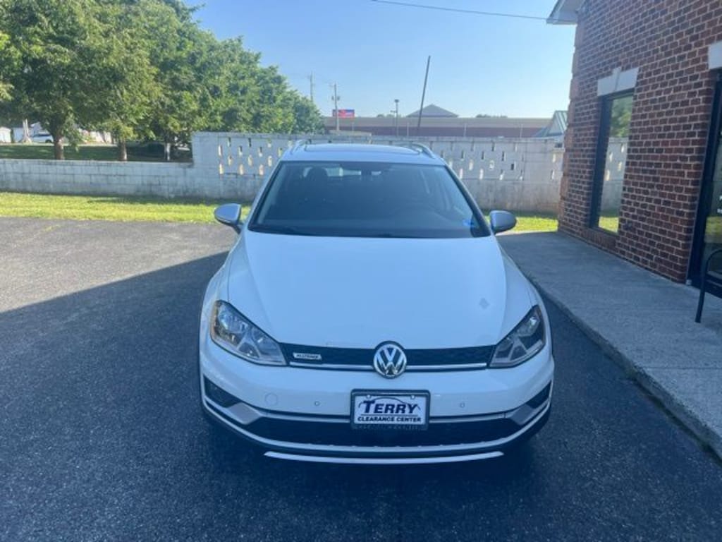 Used 2017 Volkswagen Golf Alltrack TSI SE 4MOTION Wagon