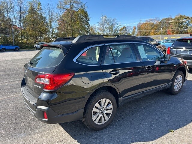 2018 Subaru Outback 2.5i photo 3