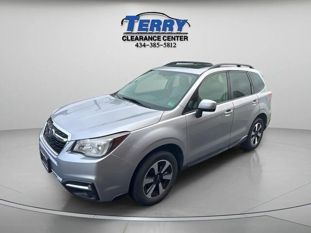 2017 Subaru Forester 2.5i Premium photo 3