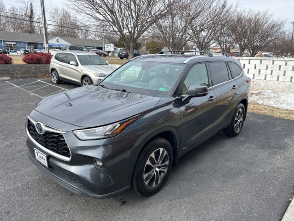 Used 2020 Toyota Highlander Hybrid XLE SUV