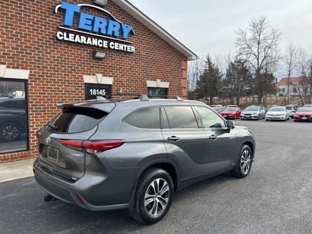 Used 2020 Toyota Highlander Hybrid XLE SUV