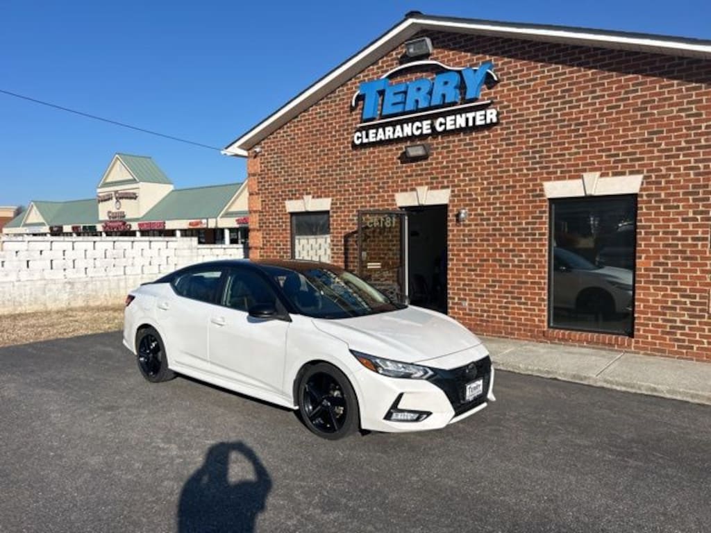 Used 2022 Nissan Sentra SR Sedan