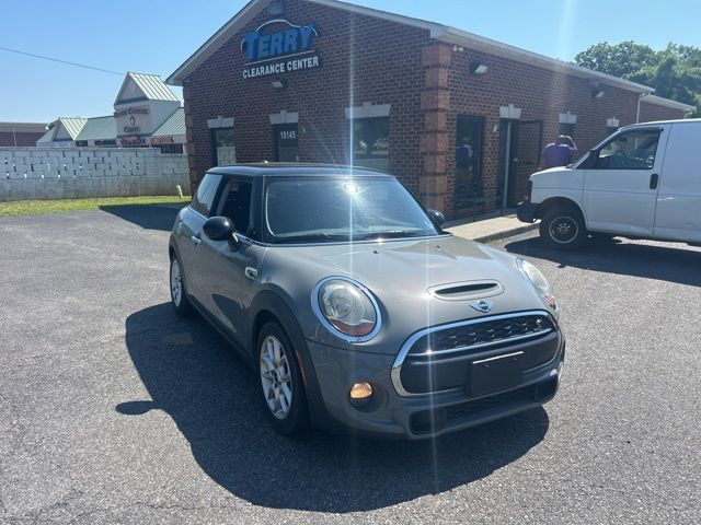 2017 MINI Cooper S's photo