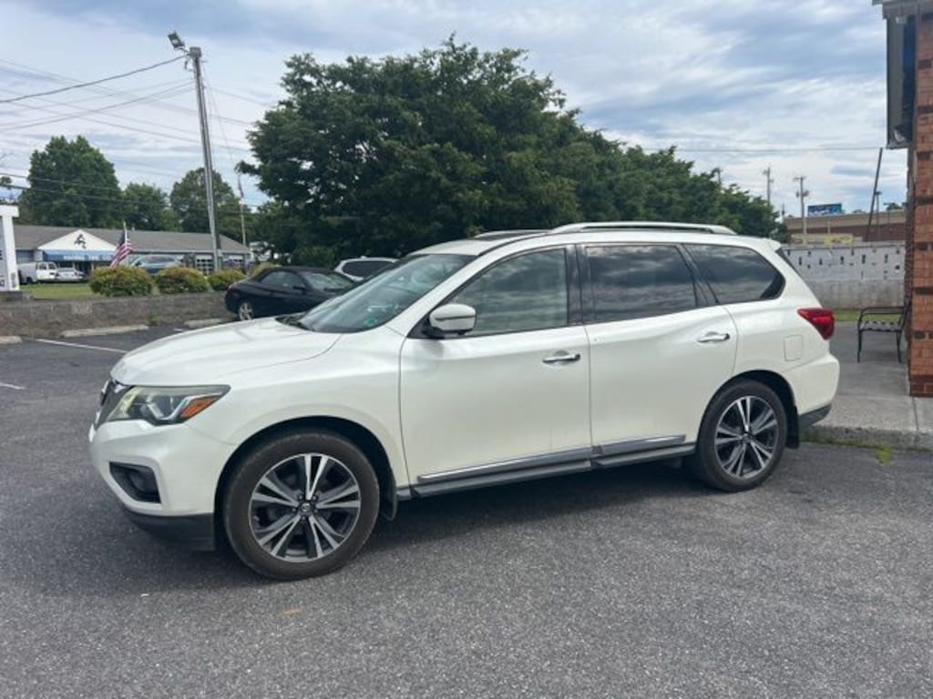 Used 2018 Nissan Pathfinder Platinum SUV
