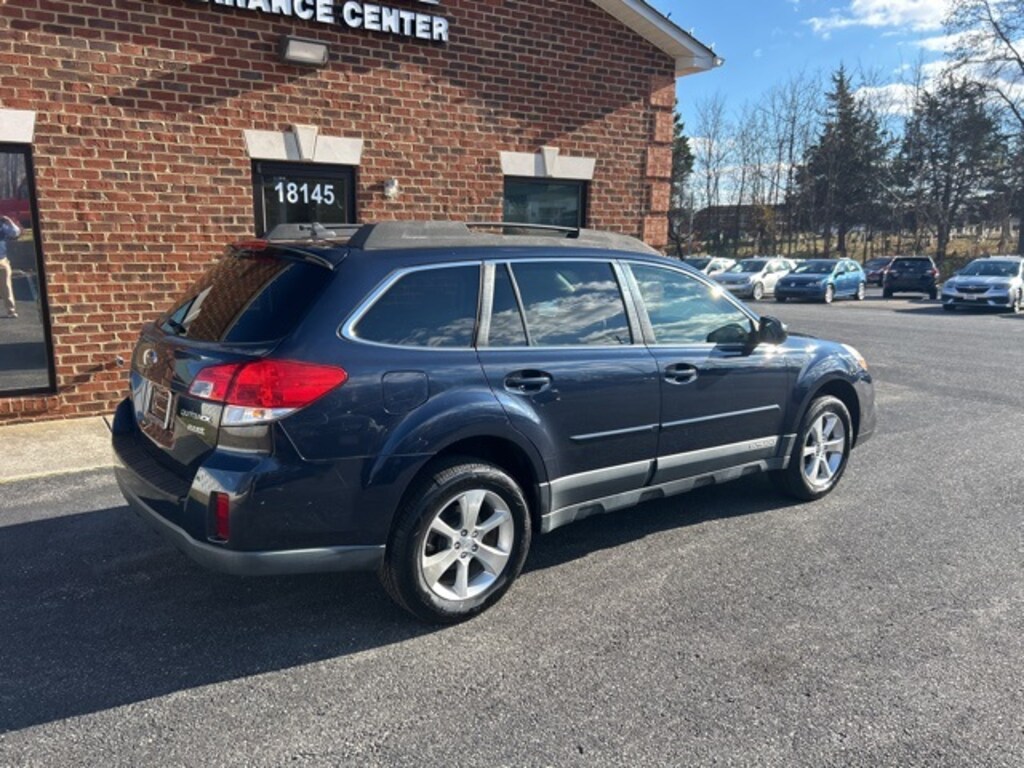 Used 2013 Subaru Outback 2.5i Limited (CVT) SUV