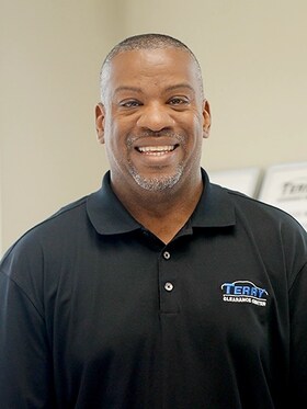 Staff member Gardell Alexander from eb746eb1fae3