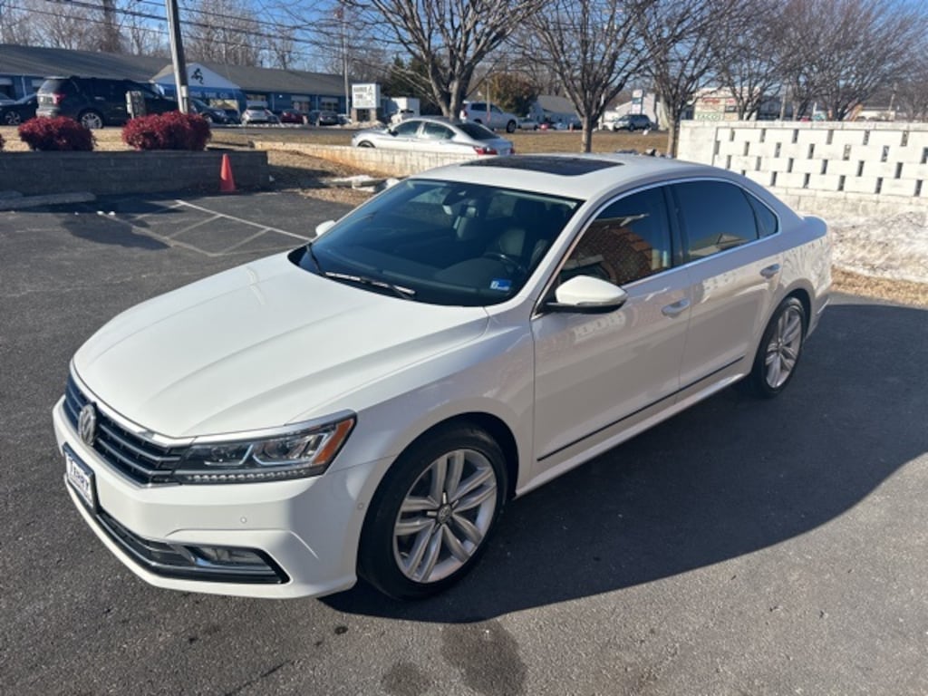 Used 2017 Volkswagen Passat 1.8T SEL Premium Sedan