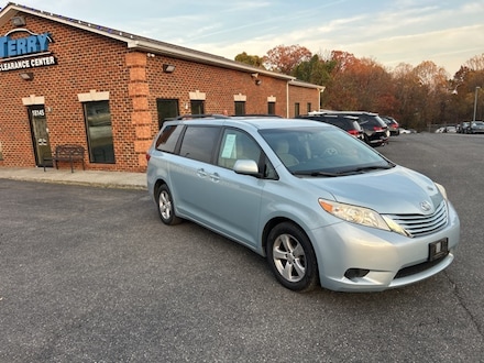 2015 Toyota Sienna L Van
