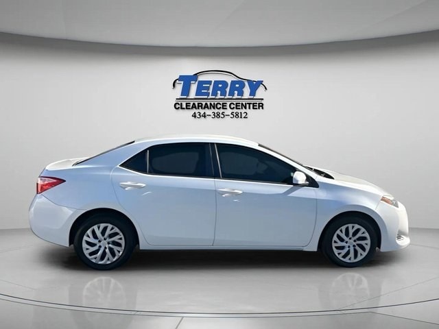 2019 Toyota Corolla LE's photo