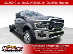 2026 Ram 5500 Chassis Cab TRADESMAN  CREW  4X4 84' CA Pickup