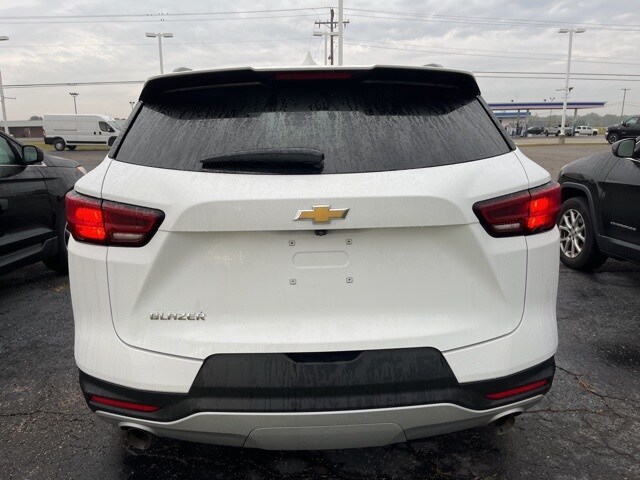 2023 Chevrolet Blazer 2LT photo 3