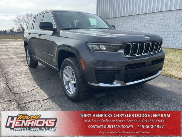 2025 Jeep Grand Cherokee L Laredo's photo