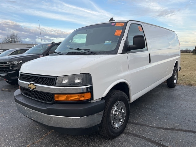 2023 Chevrolet Express Cargo 1WT's photo