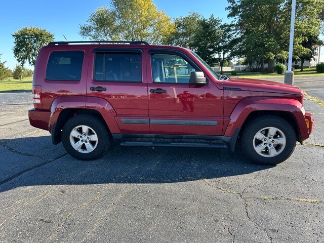 2012 Jeep Liberty Sport photo 4