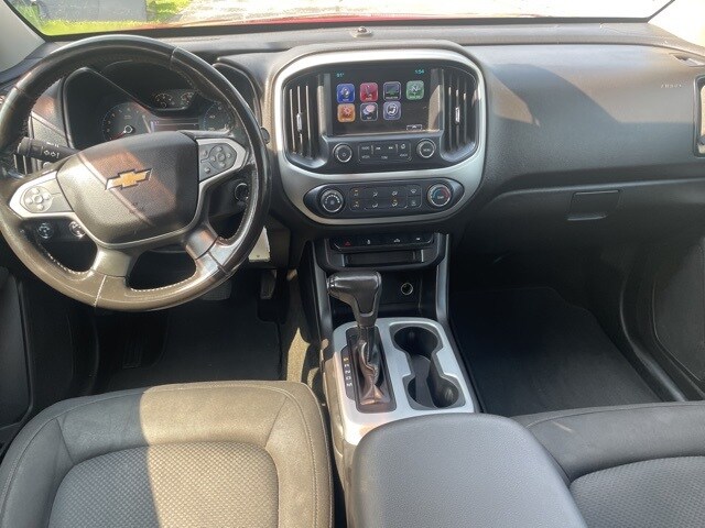 2016 Chevrolet Colorado LT photo 3