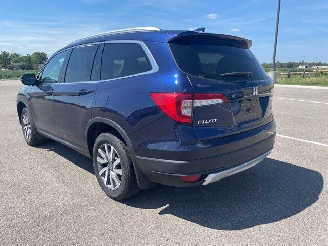 2020 Honda Pilot Black Edition photo 2