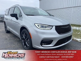 2026 Chrysler Pacifica SELECT AWD Passenger Van in Archbold, OH