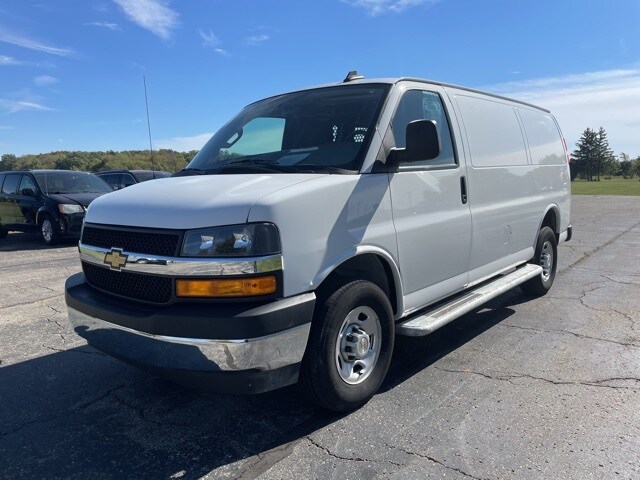 2024 Chevrolet Express 2500 Work Van Cargo photo 2