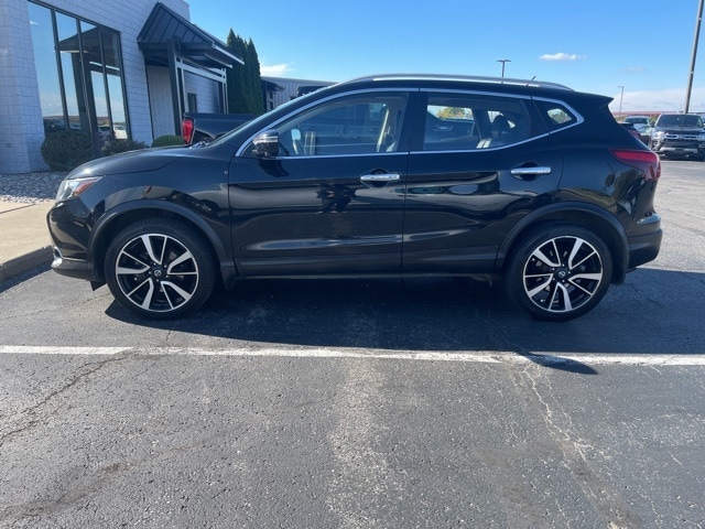 Used 2018 Nissan Rogue Sport SL with VIN JN1BJ1CR1JW207262 for sale in Archbold, OH