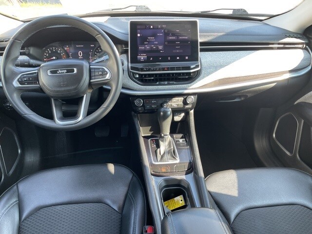 2022 Jeep Compass Latitude photo 3