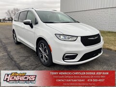 2026 Chrysler Pacifica PINNACLE Passenger Van