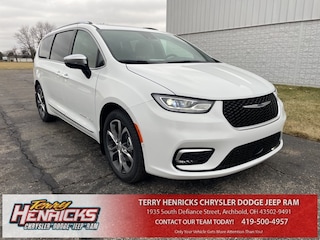 2026 Chrysler Pacifica PINNACLE Passenger Van