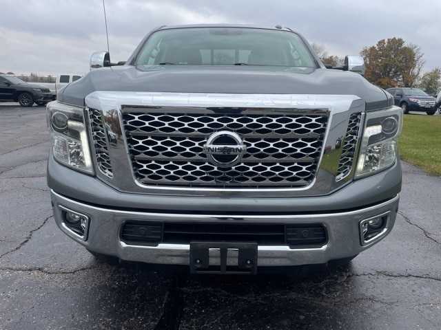 2018 Nissan Titan SL photo 4