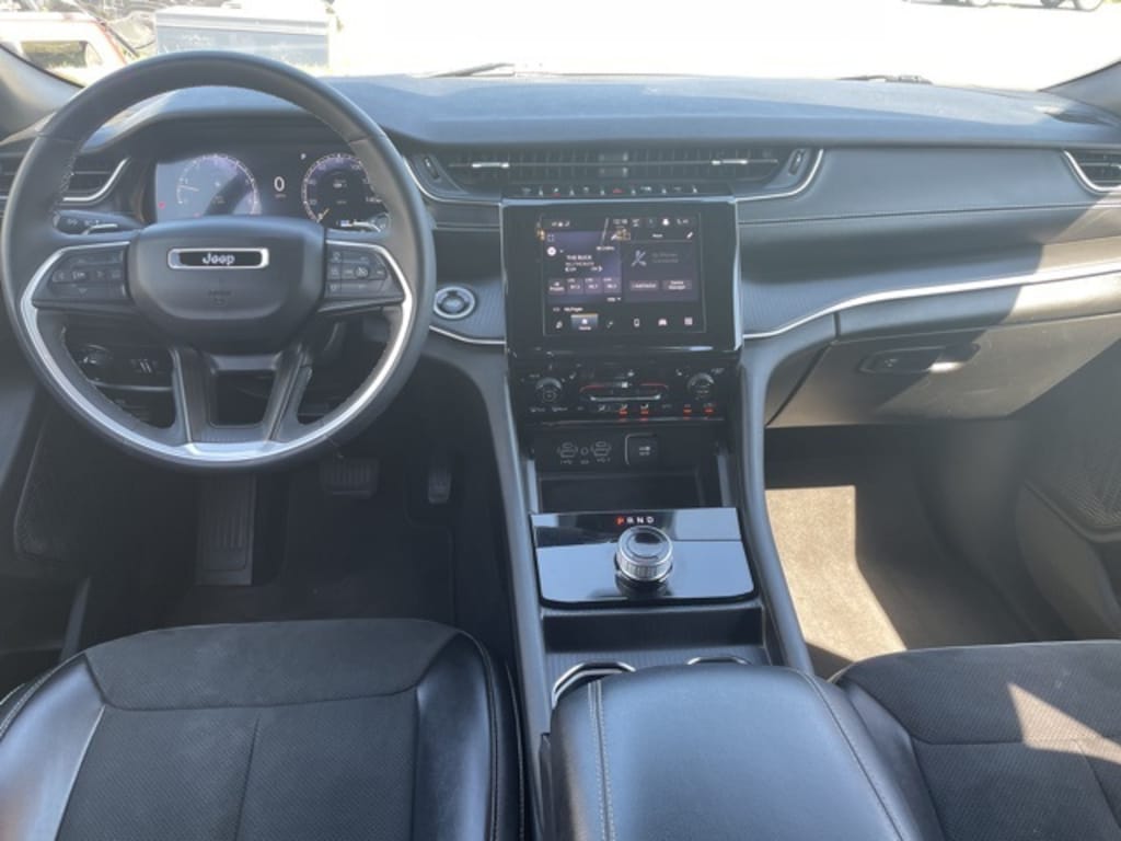 Used 2023 Jeep Grand Cherokee L Altitude SUV