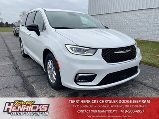 2026 Chrysler Pacifica SELECT Passenger Van in Archbold, OH