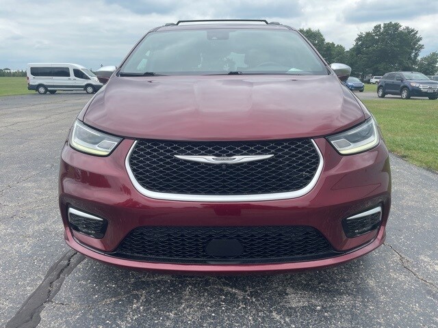 2021 Chrysler Pacifica Pinnacle photo 2