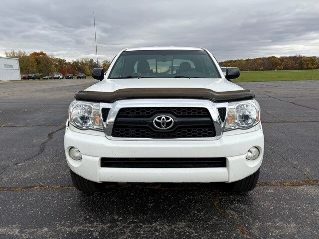 2011 Toyota Tacoma Base photo 2