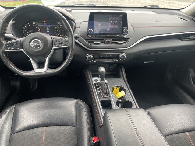 2022 Nissan Altima 2.5 SR photo 3