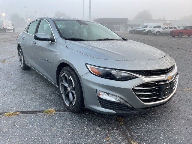2024 Chevrolet Malibu 1LT photo 3