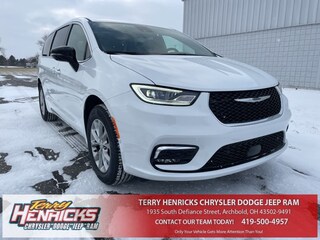 2026 Chrysler Pacifica SELECT AWD Passenger Van