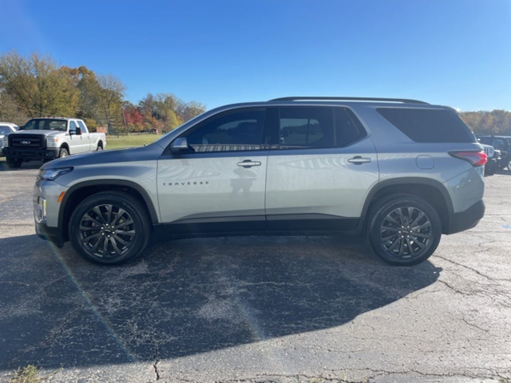 Used 2023 Chevrolet Traverse RS SUV