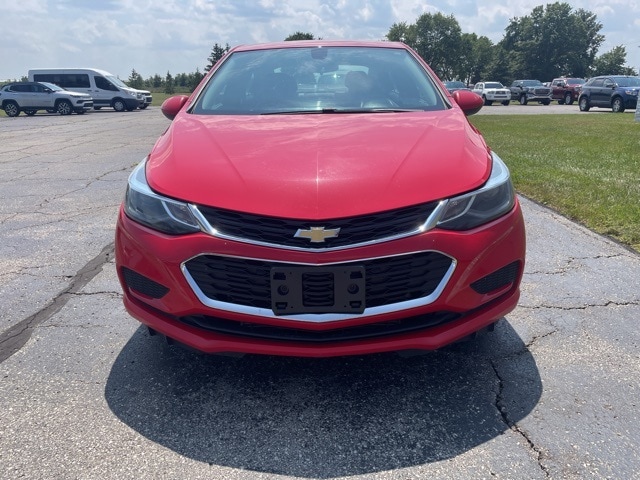 Used 2018 Chevrolet Cruze LT with VIN 1G1BE5SM9J7231102 for sale in Archbold, OH