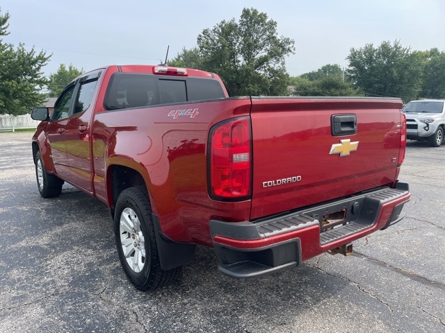 2016 Chevrolet Colorado LT photo 2