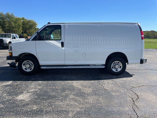 2024 Chevrolet Express 2500 Work Van Cargo photo 4